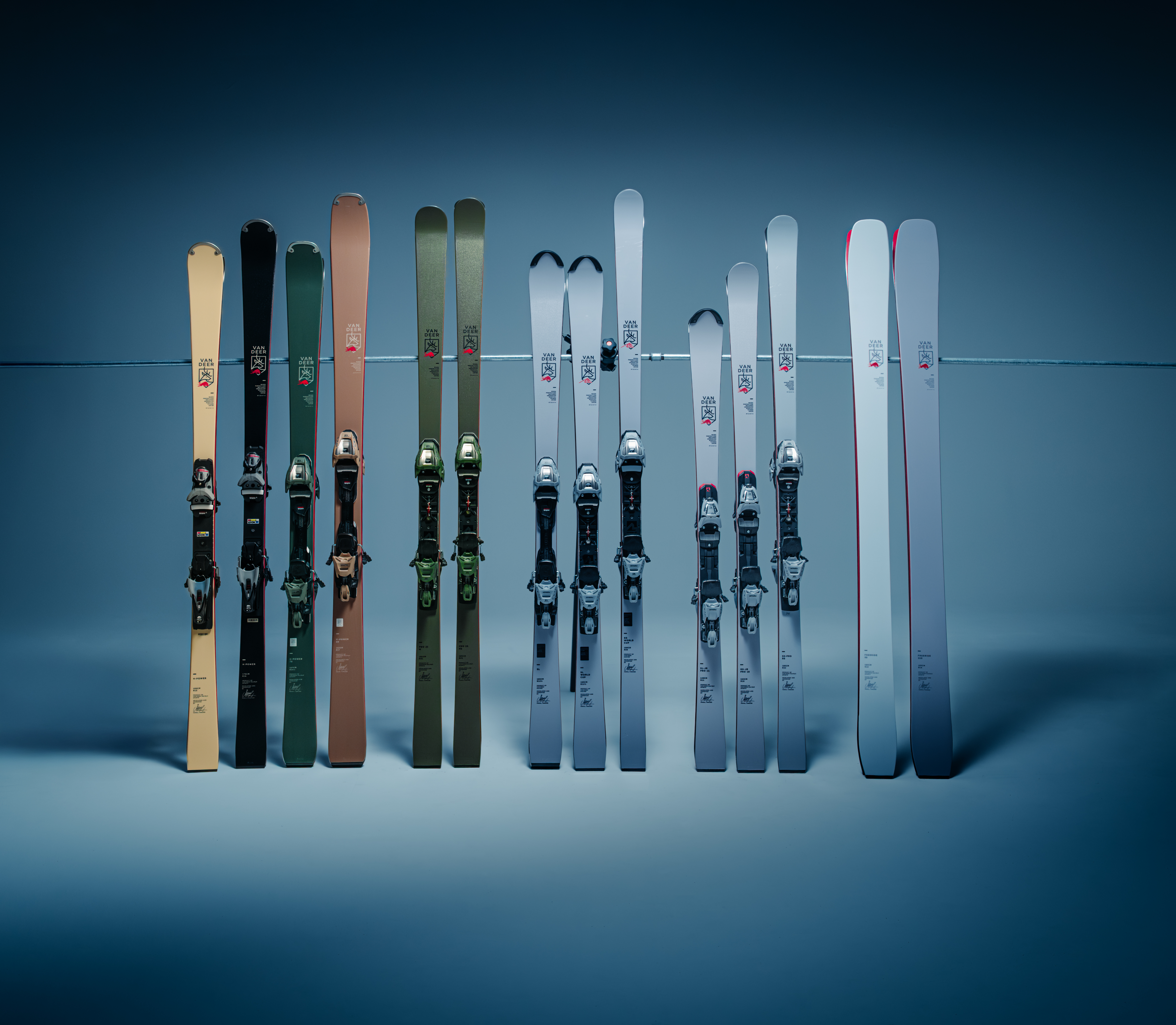 THE MARCEL HIRSCHER SKI – VAN DEER-Red Bull Sports Equipment GmbH